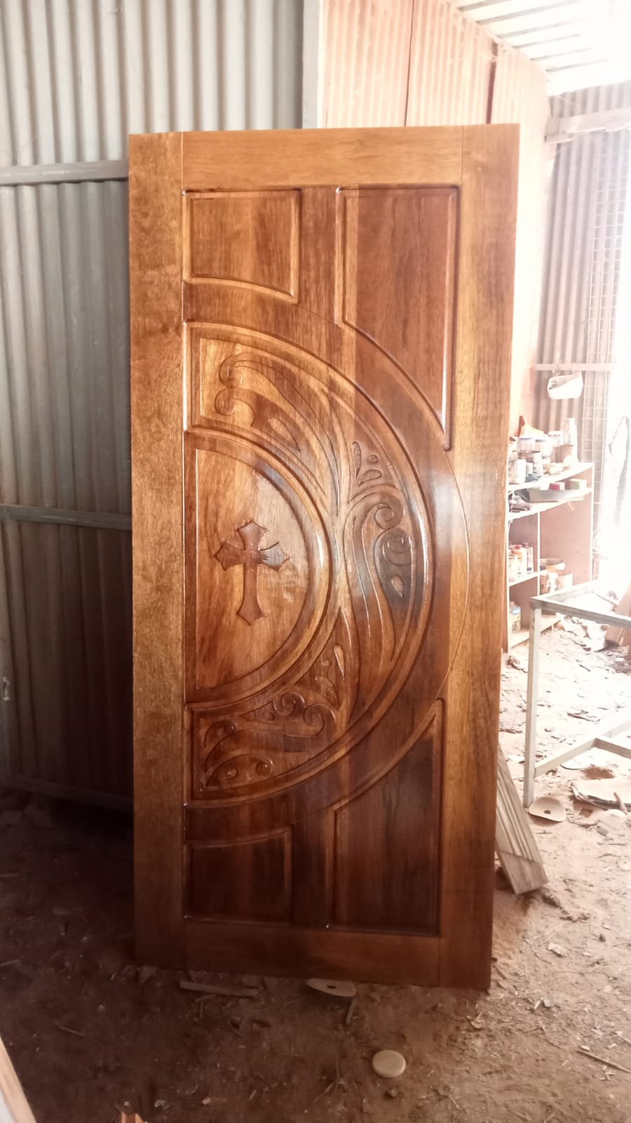 Veangai Front door